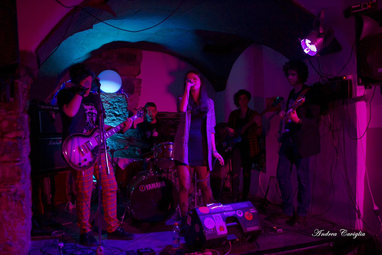 :Papille Gustative live at Lucrezia, anna singing and leo playing